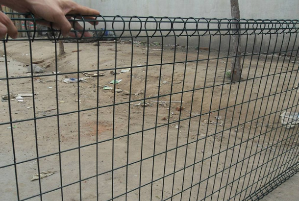 Double Loop Wire Mesh Fence